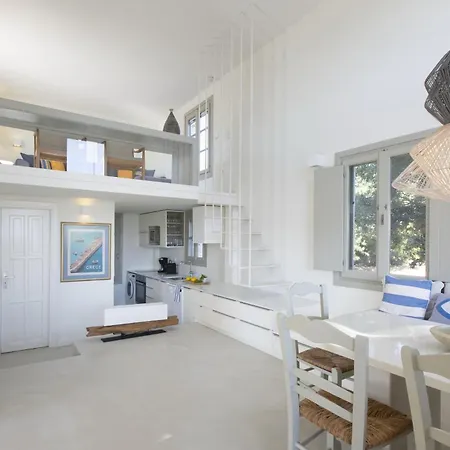 Вилла Aphrodite - Elegant Villa, Sea Views, Designer Renovation Амбелас