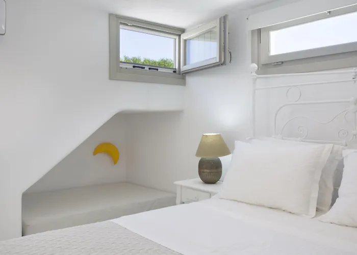 Villa Aphrodite · Elegant Villa, Sea Views, Designer Renovation