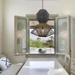 וילה Aphrodite - Elegant Villa, Sea Views, Designer Renovation *