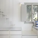 Aphrodite - Elegant Villa, Sea Views, Designer Renovation וילה אמבלאס