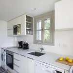 Aphrodite - Elegant Villa, Sea Views, Designer Renovation וילה *