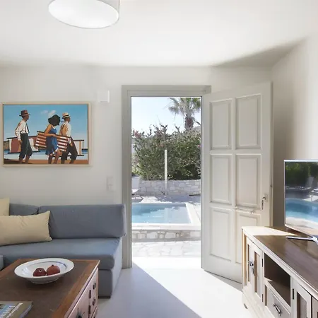 Aphrodite - Elegant Villa, Sea Views, Designer Renovation * أمبيلاس