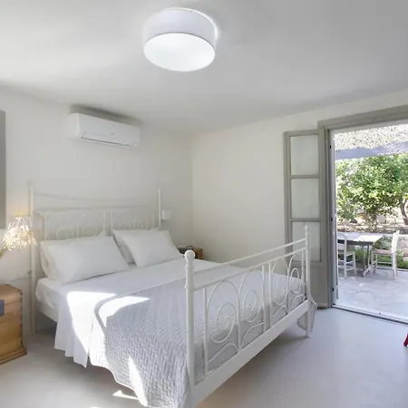 Villa Aphrodite - Elegant Villa, Sea Views, Designer Renovation Ampelas