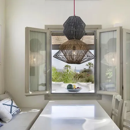 Villa Aphrodite - Elegant Villa, Sea Views, Designer Renovation *
