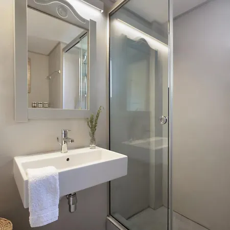 Aphrodite - Elegant Villa, Sea Views, Designer Renovation