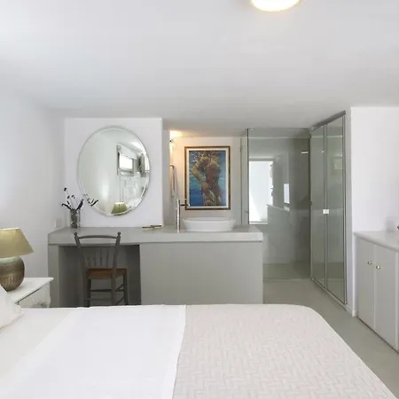 Aphrodite - Elegant Villa, Sea Views, Designer Renovation أمبيلاس