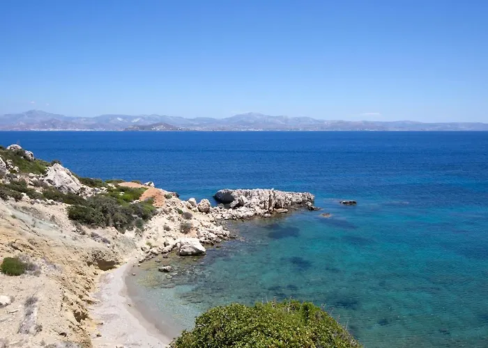 Villa Aphrodite - Elegant Villa, Sea Views, Designer Renovation